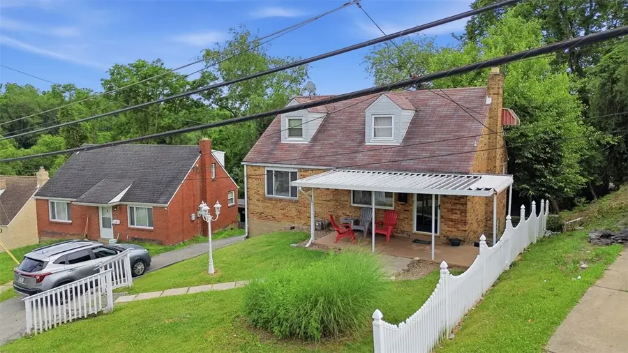 126 Pennoak Dr, Pittsburgh, PA 15235 - #3