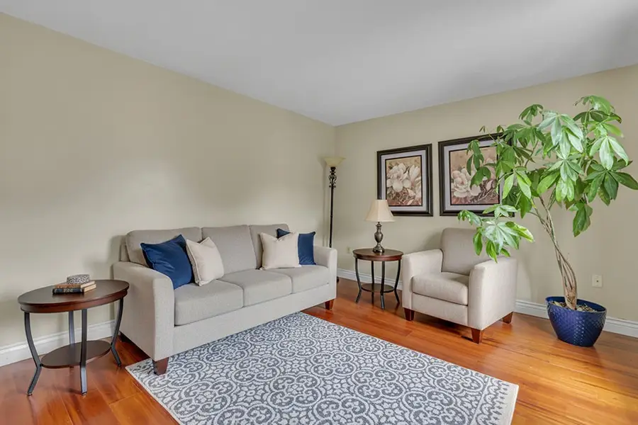 2017 S Trillium Dr, Aliquippa, PA 15001 - #3