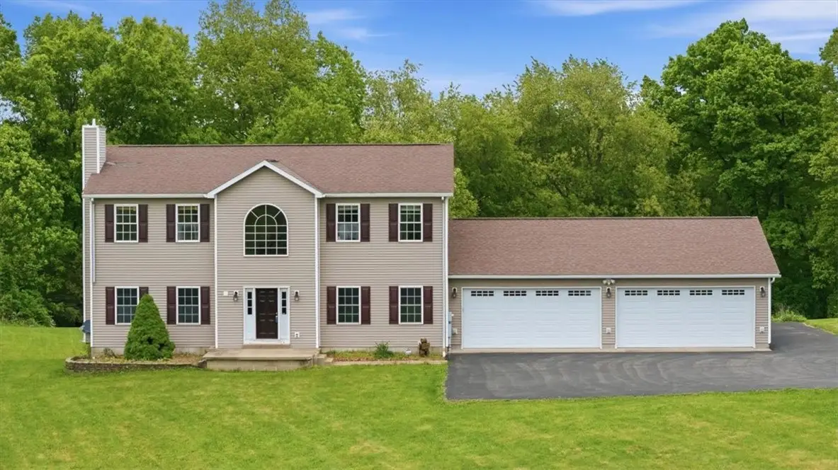 91 Green Manor Dr, Butler, PA 16002 - #1