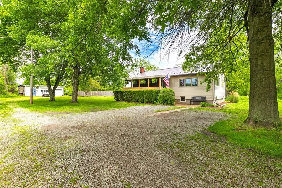 118 E Hillis St, Youngwood, PA 15697 - #3