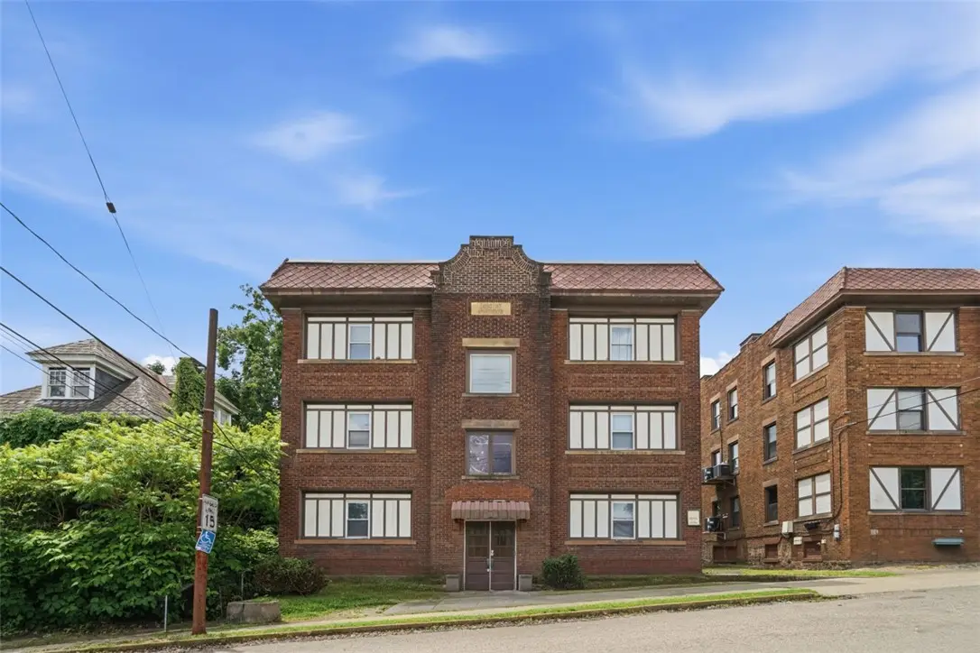 19 Singer Ave, McKees Rocks, PA 15136 - #1