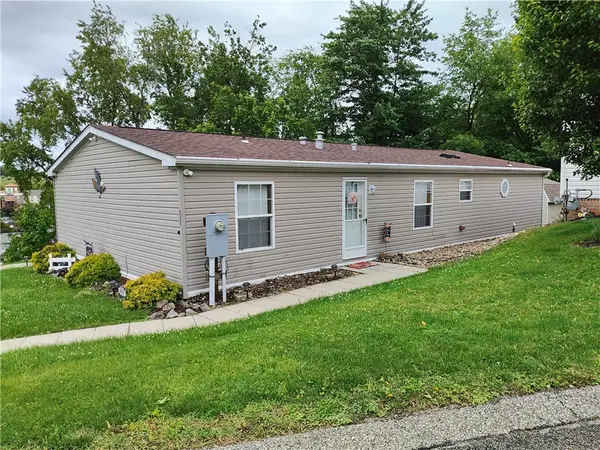 111 Pembrooke Dr, Delmont, PA 15626