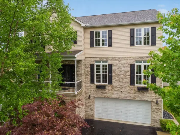 125 Edgewood Drive, New Stanton, PA 15672