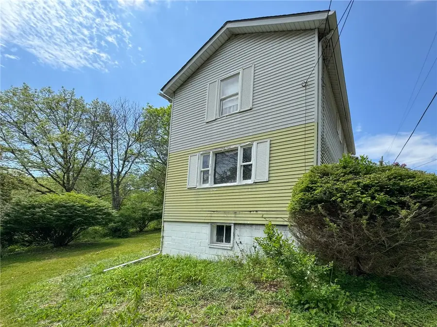 564 Benjamin St, Tarentum, PA 15084 - #3