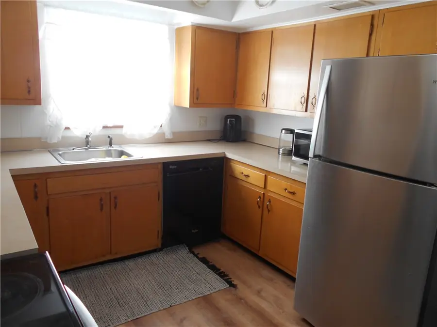 408 Center St, Vanderbilt, PA 15486 - #3