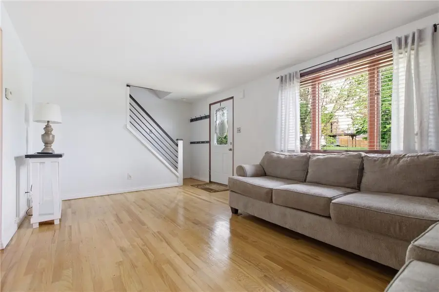 1801 Mccully Rd, Pittsburgh, PA 15234 - #3