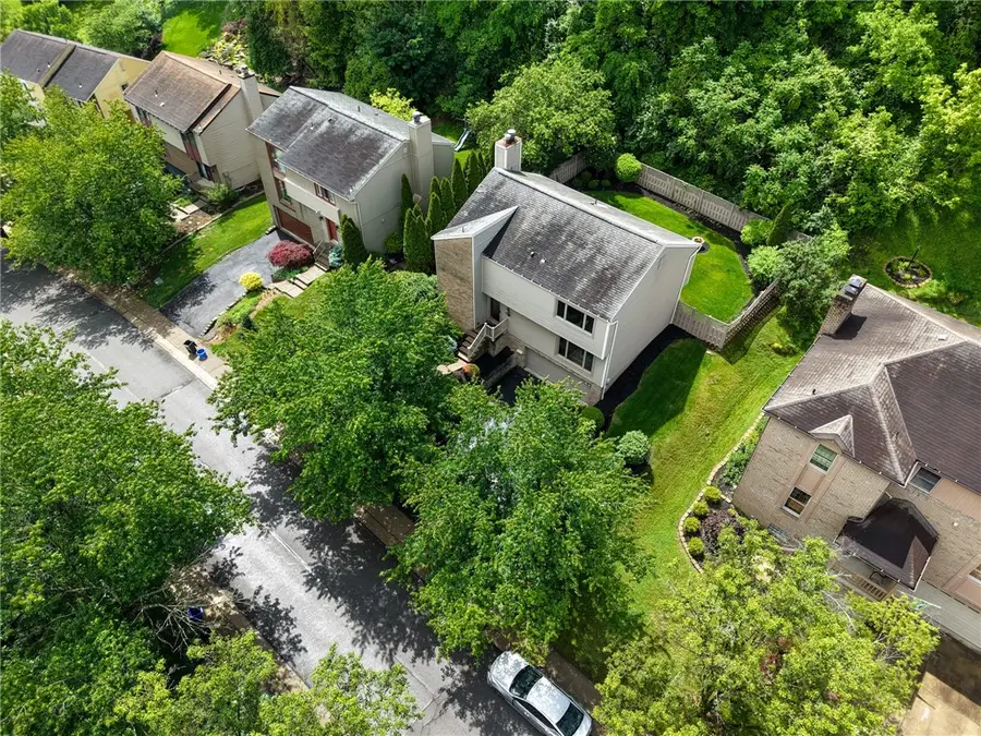 135 Vanderbilt Dr, Pittsburgh, PA 15243 - #3