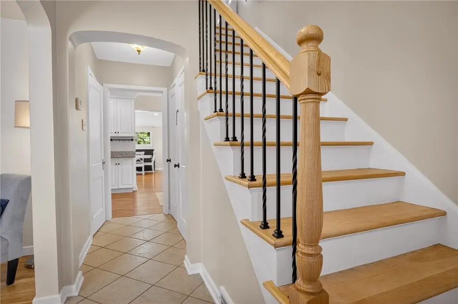 2406 Morrow Pl, Bethel Park, PA 15102 - #3