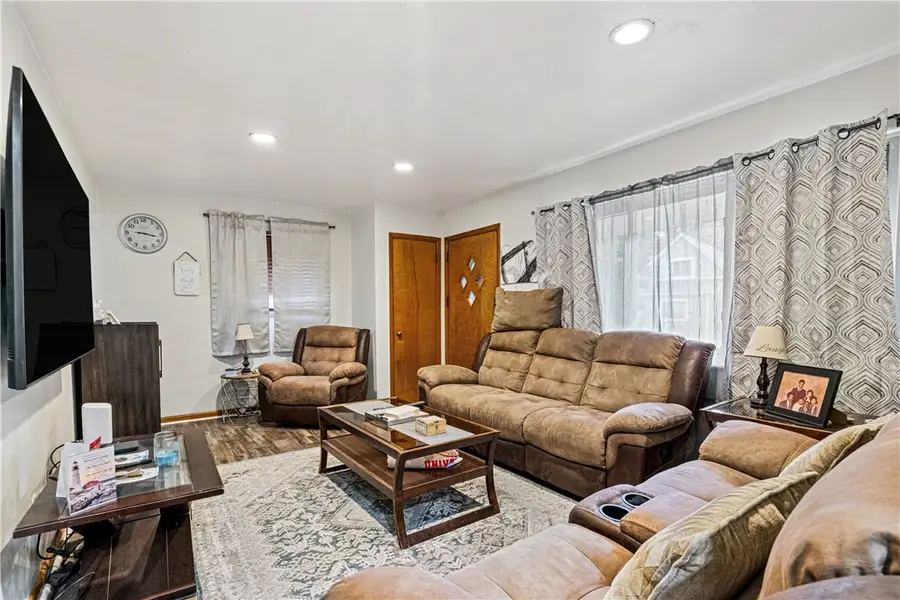 3101 Viola St, Pittsburgh, PA 15214 - #3