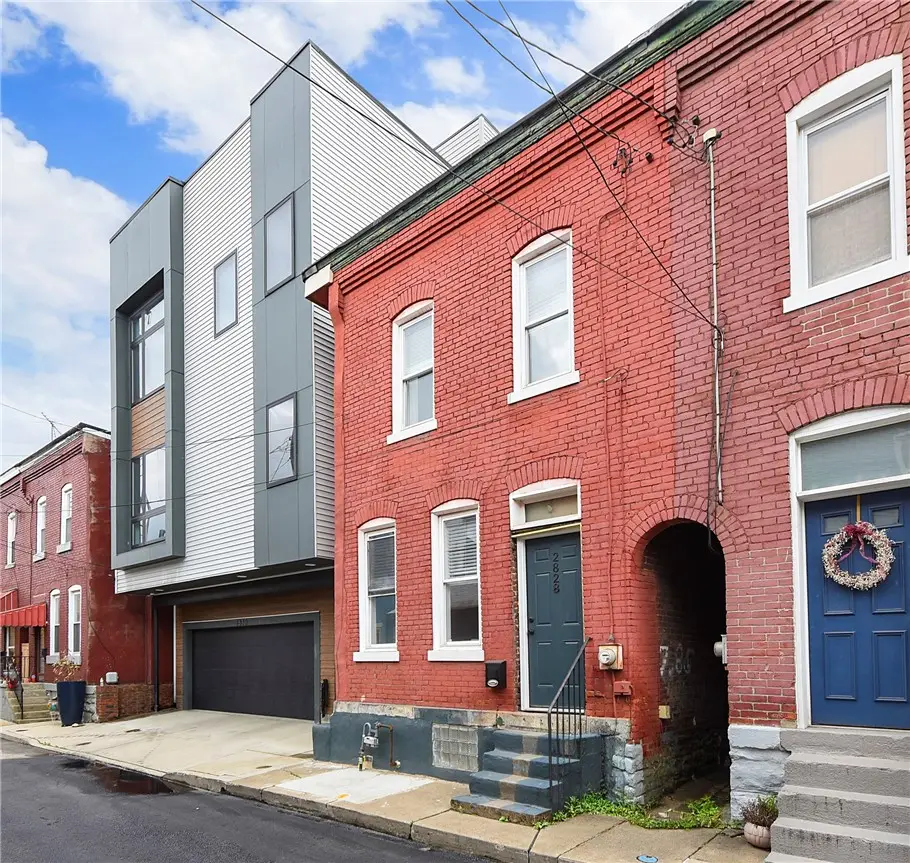 2828 Larkins Way, Pittsburgh, PA 15203 - #1