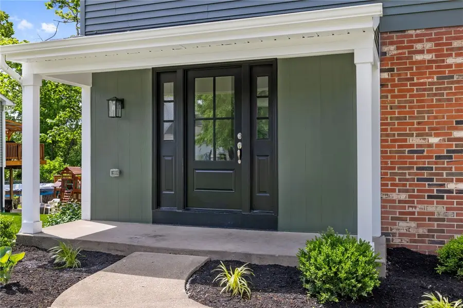 208 Lochinver Dr, Coraopolis, PA 15108 - #3
