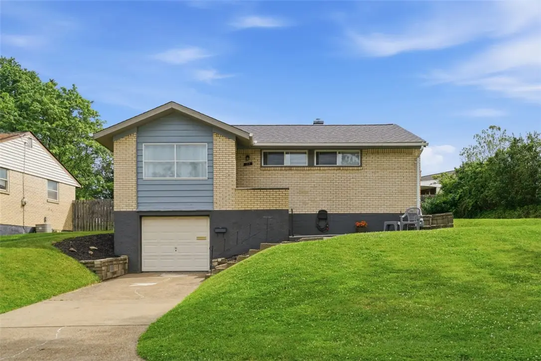 102 Dunbar Dr, Pittsburgh, PA 15235 - #1
