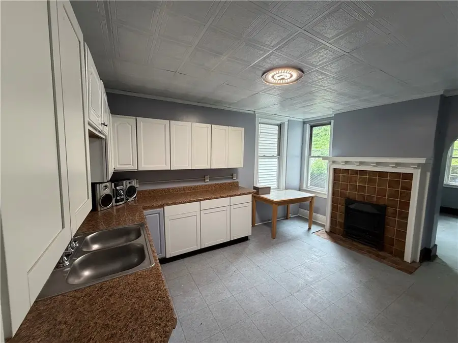 537 Thompson, Donora, PA 15033 - #2