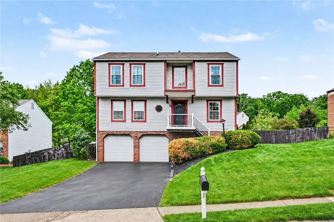 244 Jaclyn Dr, Cranberry, PA 16066 - #1