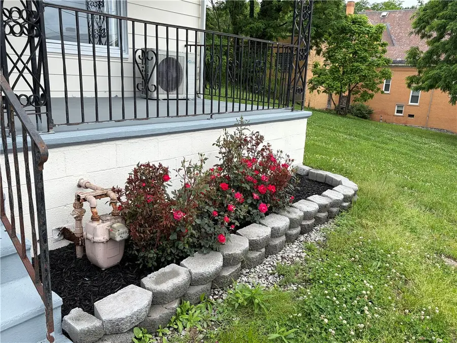 549 Thompson, Donora, PA 15033 - #2