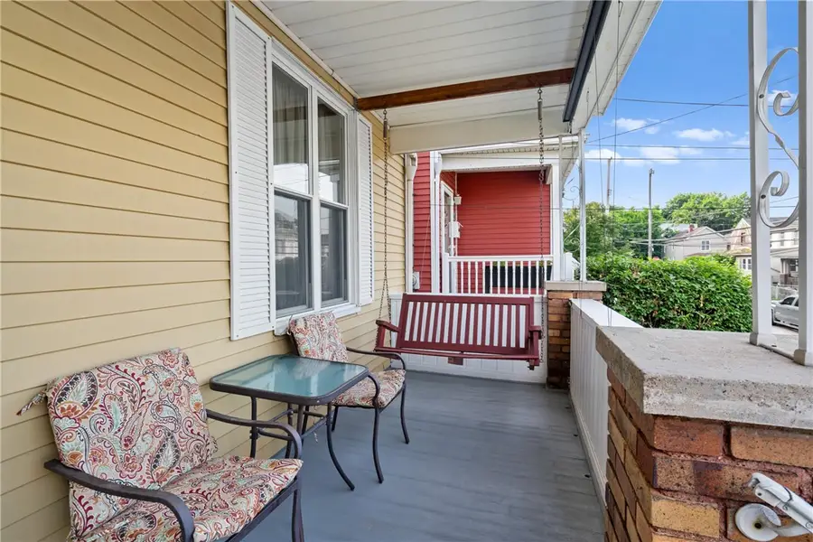 514 Woodward Ave, McKees Rocks, PA 15136 - #2