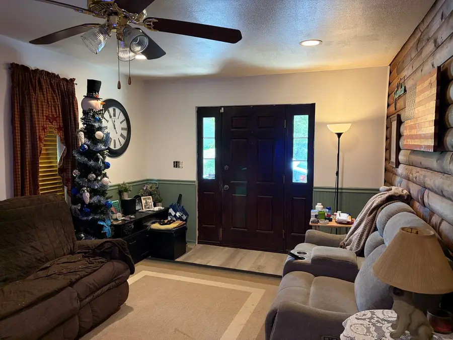 321 Gray Avenue, Cabot, PA 16023 - #2