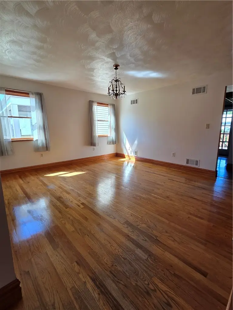 115 Hoeveler St, Springdale, PA 15144 - #3