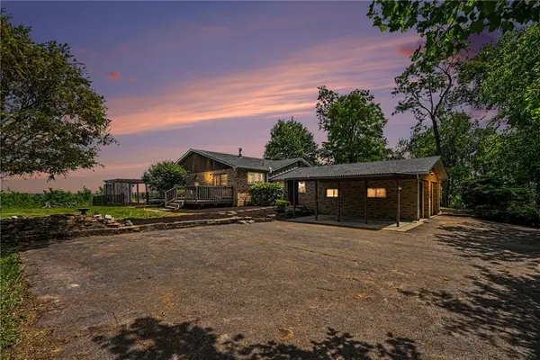 7717 Franklin Rd, Cranberry Twp, PA 16066