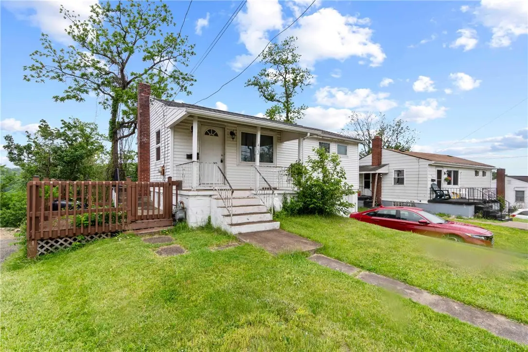 402 Oakhurst Ave, North Versailles, PA 15137 - #1