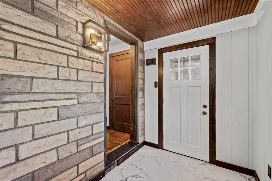 2030 Wesley St, McKeesport, PA 15132 - #2