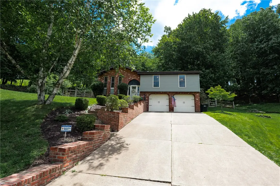 110 Hawk Dr, Glenshaw, PA 15116 - #1