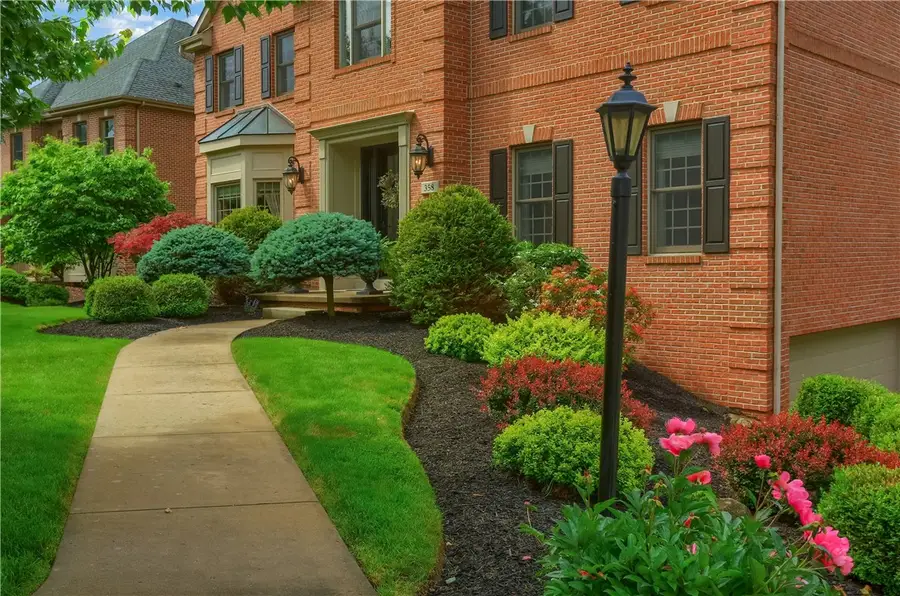 358 Steeplechase Dr, Cranberry, PA 16066 - #2