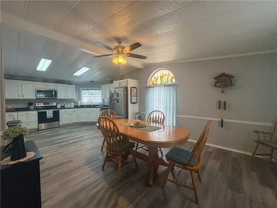 411 Vista Ln, Murrysville, PA 15668 - #2