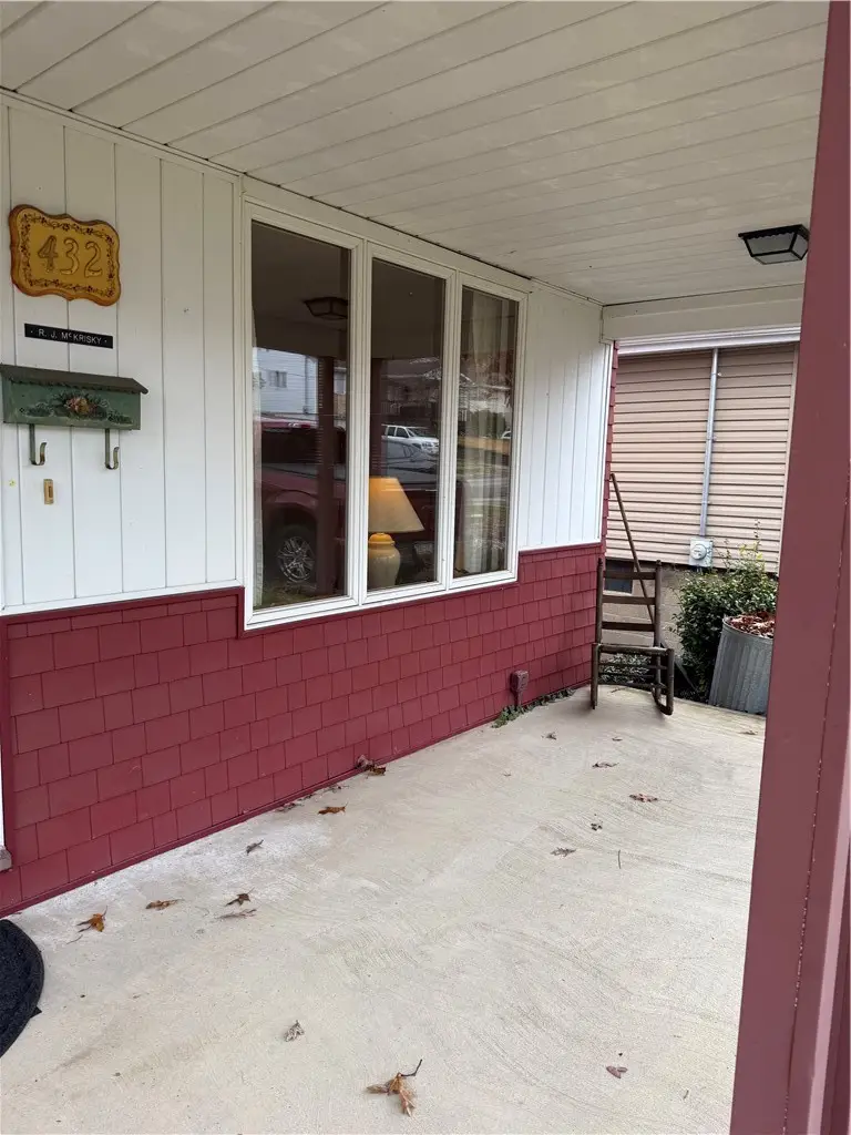 432 Violet Dr, Lower Burrell, PA 15068 - #3