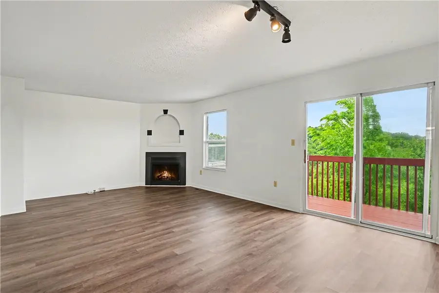 137 Mountain Dr, Carnegie, PA 15106 - #3