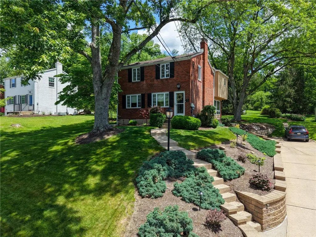2808 Phillips Ave, Glenshaw, PA 15116 - #1