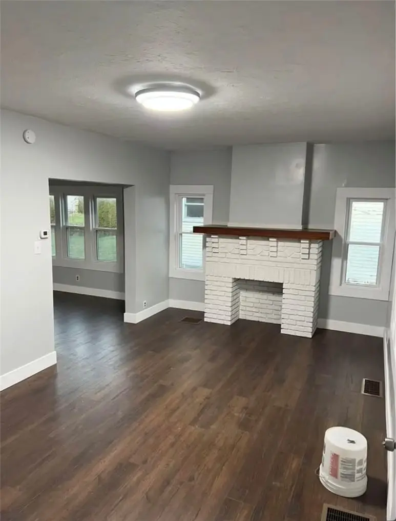 8 W Laurel Ave, New Castle, PA 16101 - #2