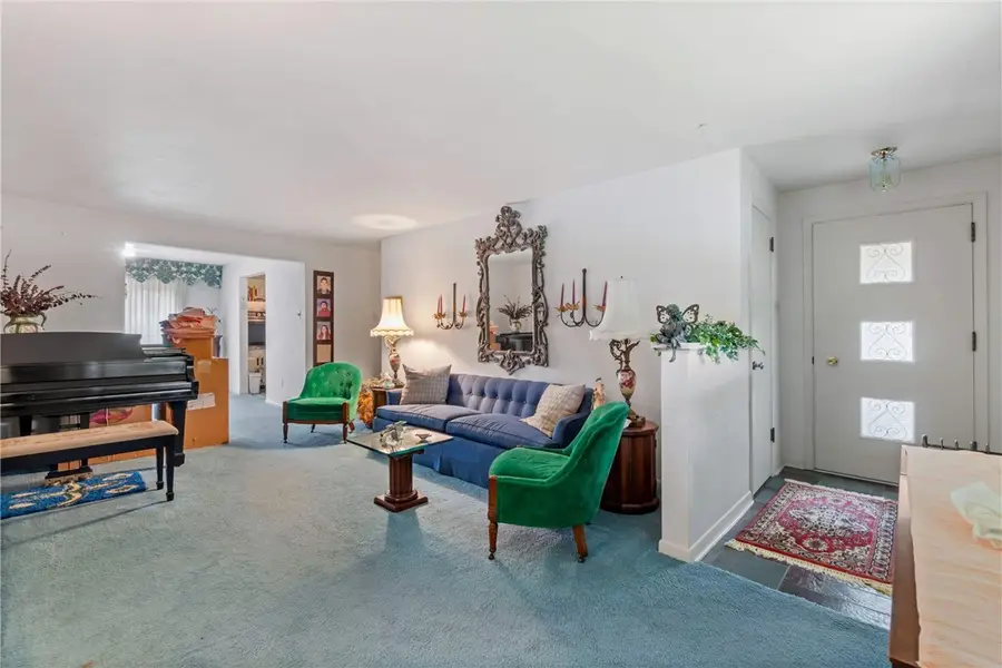 757 Artvue Dr, Pittsburgh, PA 15243 - #3