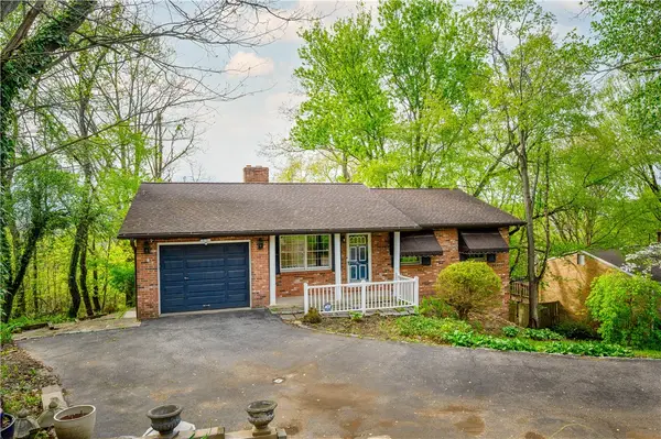 2494 Wigwam Rd, Aliquippa, PA 15001