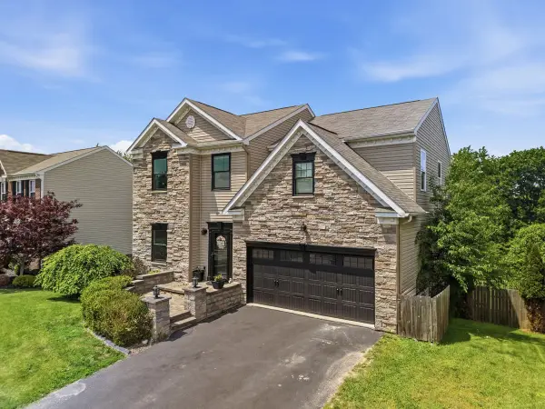 1049 Sweet Brier Drive, Aliquippa, PA 15001