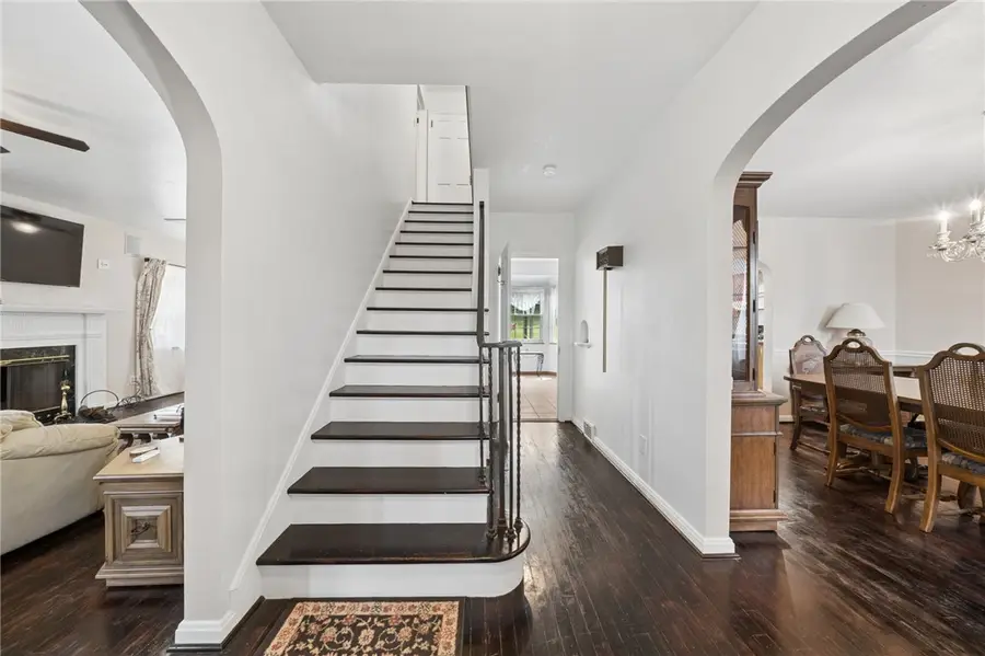 206 Highland Ave, New Kensington, PA 15068 - #2