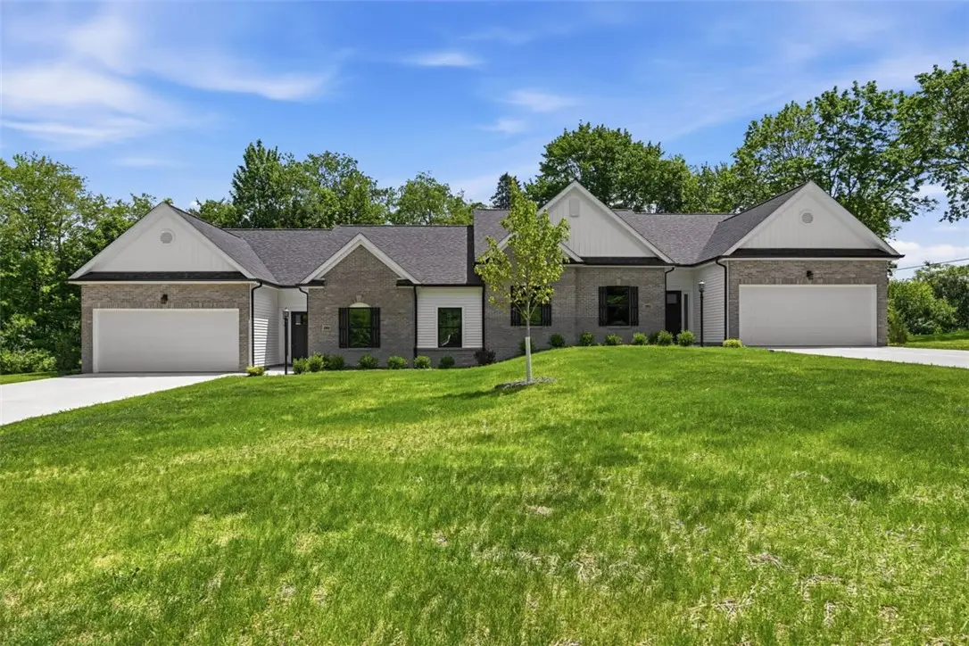 100-102 Huselton Drive, Butler, PA 16002 - #1