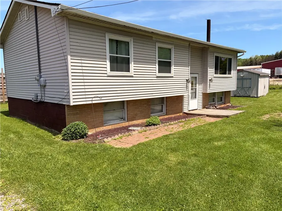 25 Byers Rd, Burnside, PA 15721 - #2
