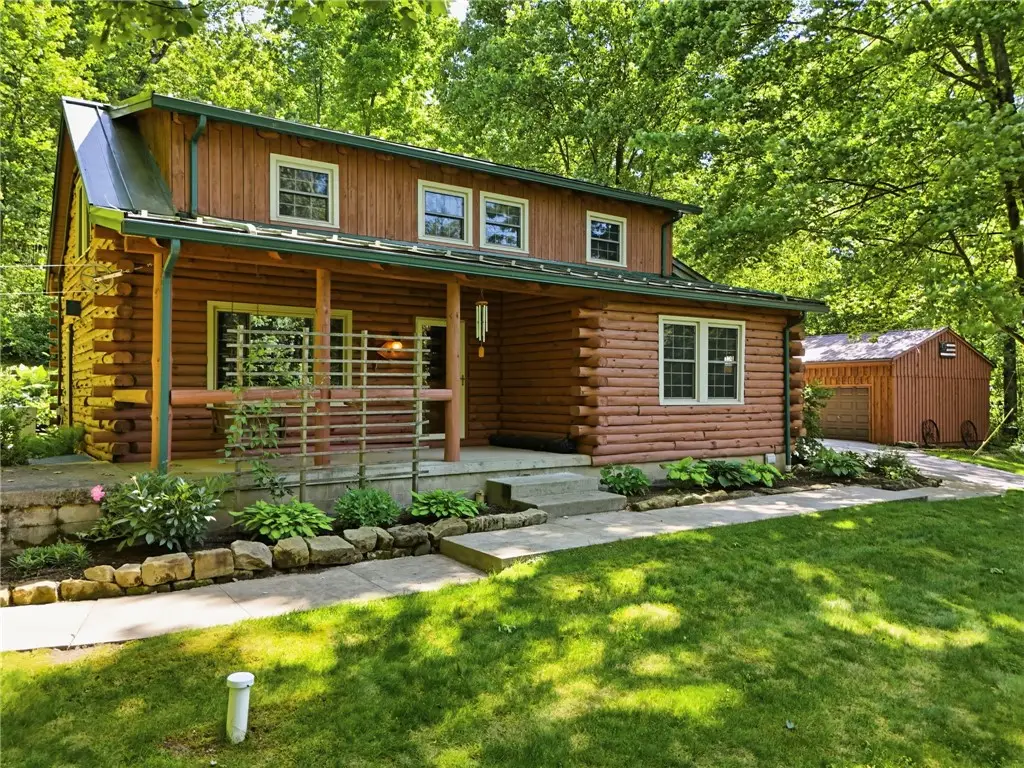 194 Foster Rd, Beaver Falls, PA 15010 - #1