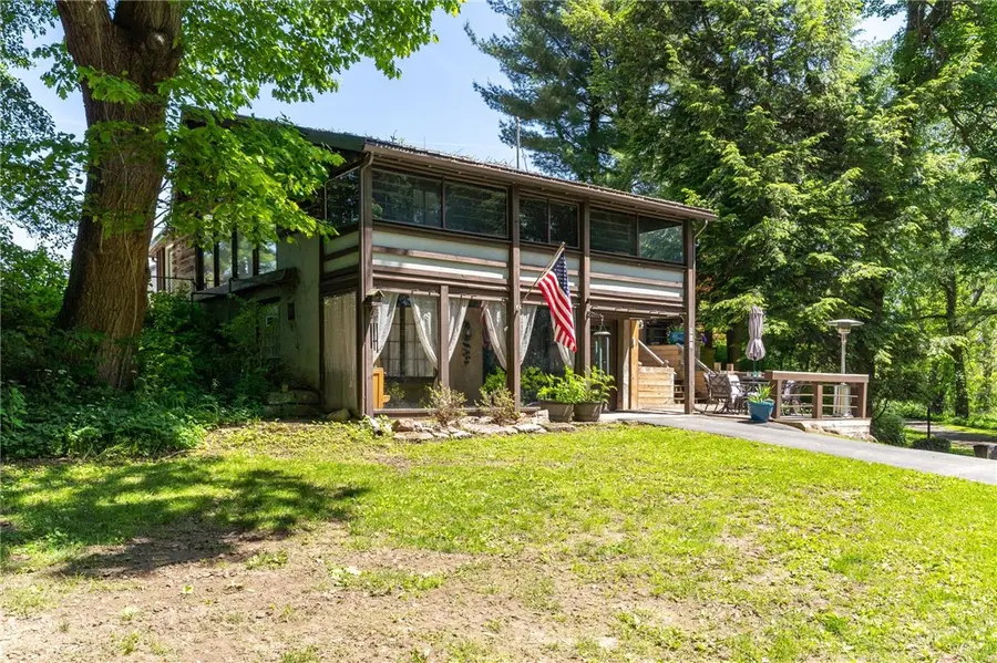 511 Covert Rd, New Castle, PA 16102 - #2