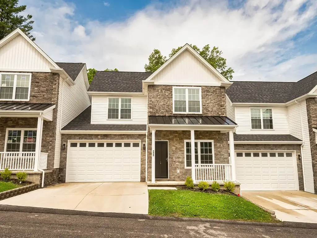 202 Willow Ln, Beaver Falls, PA 15010 - #1
