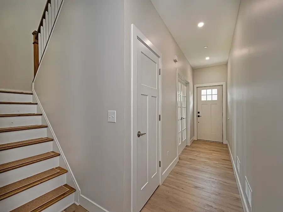 202 Willow Ln, Beaver Falls, PA 15010 - #2