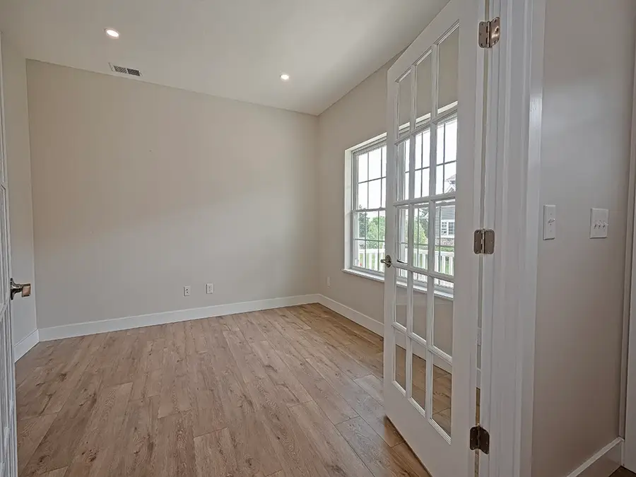 202 Willow Ln, Beaver Falls, PA 15010 - #3