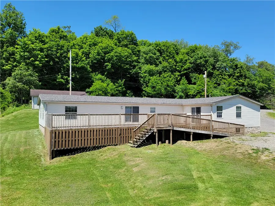 107 Francis Dr, Georgetown, PA 15043 - #3