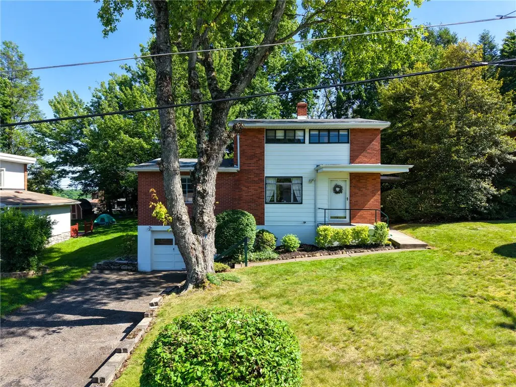 106 Primrose Ave, Glenshaw, PA 15116 - #1