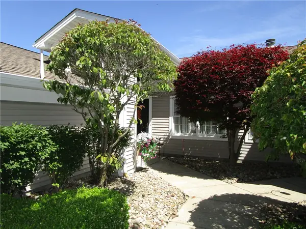 10 Golfwood Dr. #10, Hermitage, PA 16148