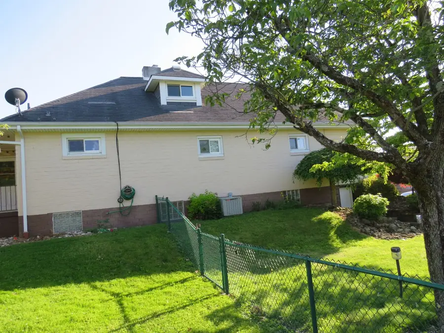 1440 3rd Street, Natrona Heights, PA 15065 - #2
