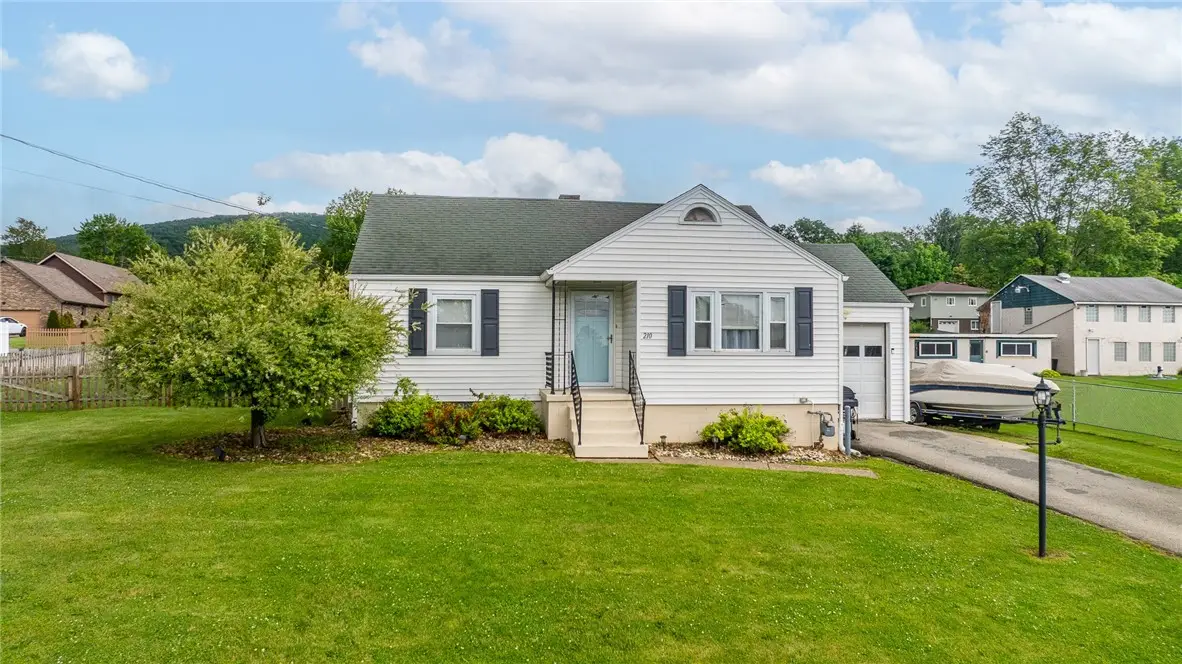 210 Hopwood Fairchance Rd, Uniontown, PA 15401 - #1