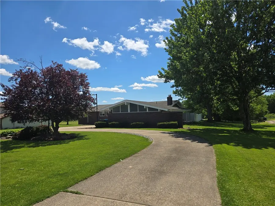740 S Keel Ridge Rd, Hermitage, PA 16148 - #3