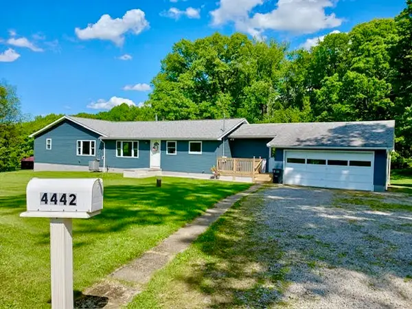 4442 Mercer Pike, Cochranton, PA 16314